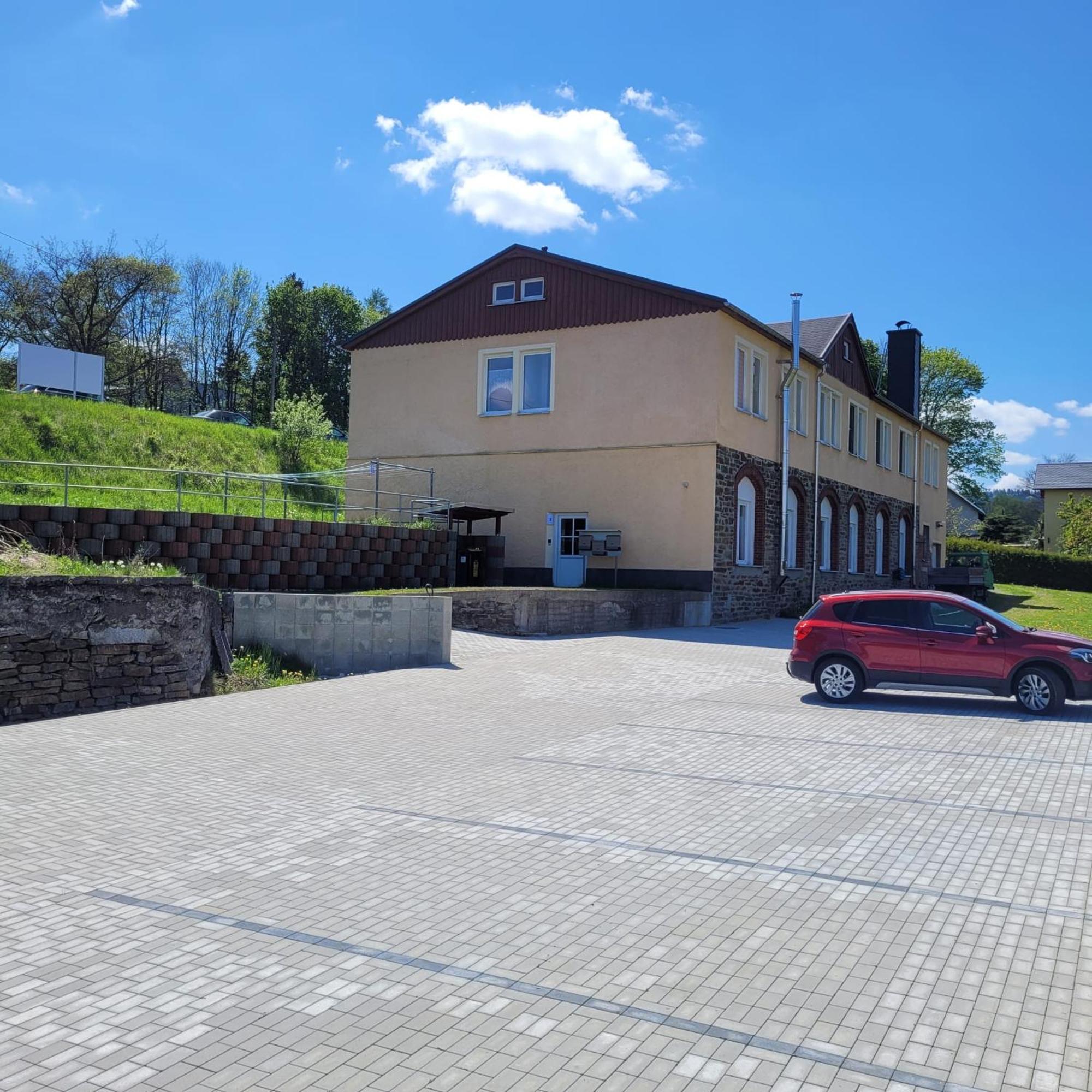 Ferienwohnungen An Der Fichtelbergbahn Cranzahl ภายนอก รูปภาพ